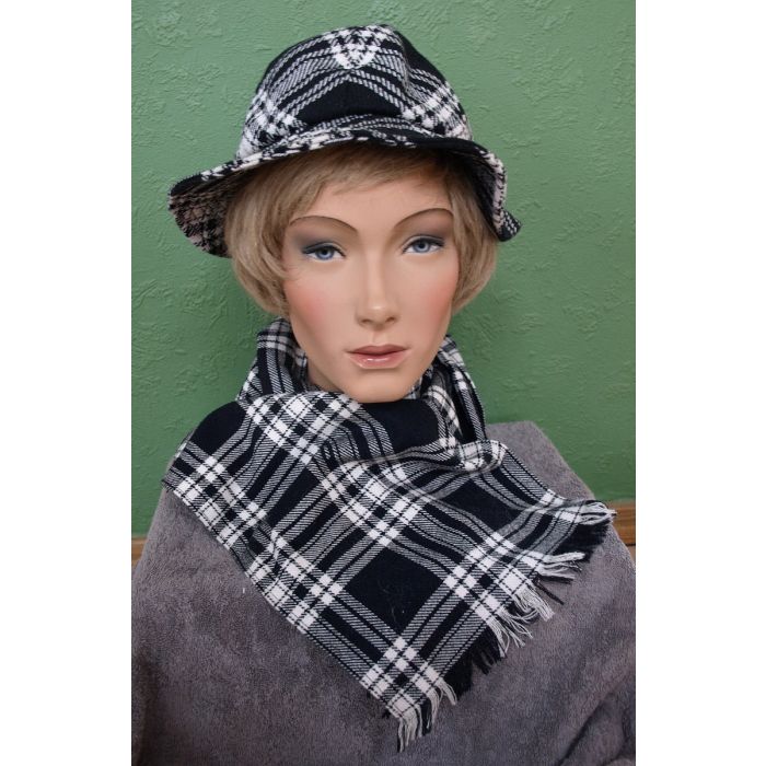 Vintage hue og halstørklæde fra Ingeborg Larsen, ubrugt