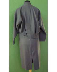 Grå dragt i to dele fra Brandtex, str. S/M. Ubrugt