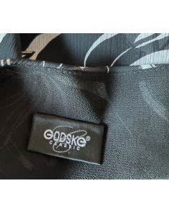 Bluse i chiffon med sort, hvidt, sølvmønster, helforet, str. 38, ubrugt