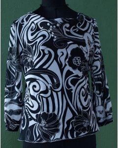 Bluse i chiffon med sort, hvidt, sølvmønster, helforet, str. 38, ubrugt
