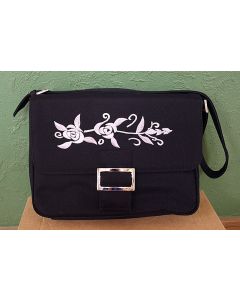Vintage skuldertaske i sort stof med blomsterbroderi i sølv, fra 70s