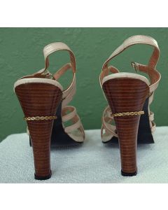 Cremefarvet stiletsandal fra spanske Machin. Str. 37½. Ubrugte