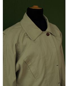 Khakifarvet vintage vindjqkke fra Collage Clothing, str. 38, ubrugt