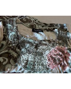 Mønstret bluse med 3/4 lange ærmer fra Femme, str. S, ubrugt