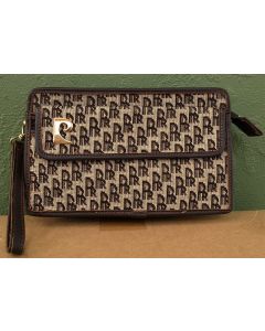 Brun vintage clutch i vinyl og stof, velholdt
