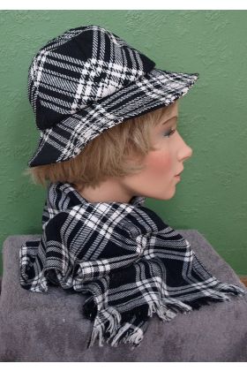 Vintage hat og halstørklæde fra Ingeborg Larsen, 70erne