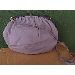Lysegrå vintage skuldertaske i lysegråt skind, ubrugt