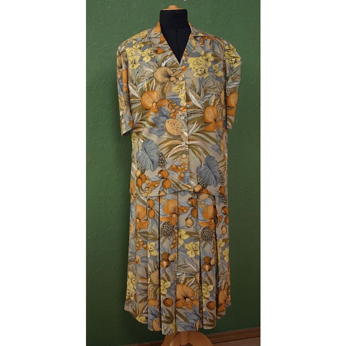 Vintage sæt i to dele med blomster og eksotiske frugter, lækker kvalitet i viscose, str. 38, ubrugt 
