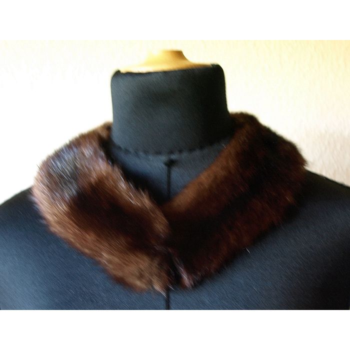 Brun vintage krave i mink, 50s, velholdt