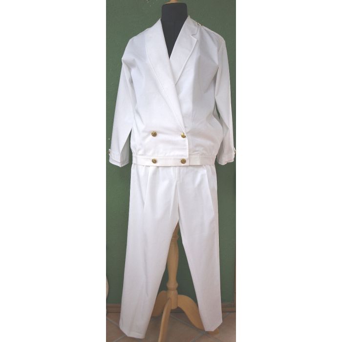 Hvidt Vintage sæt i to dele fra den danske Systue Tage Vanggaard i Århus, og af mærket Right-on, fra 80erne. Ubrugt