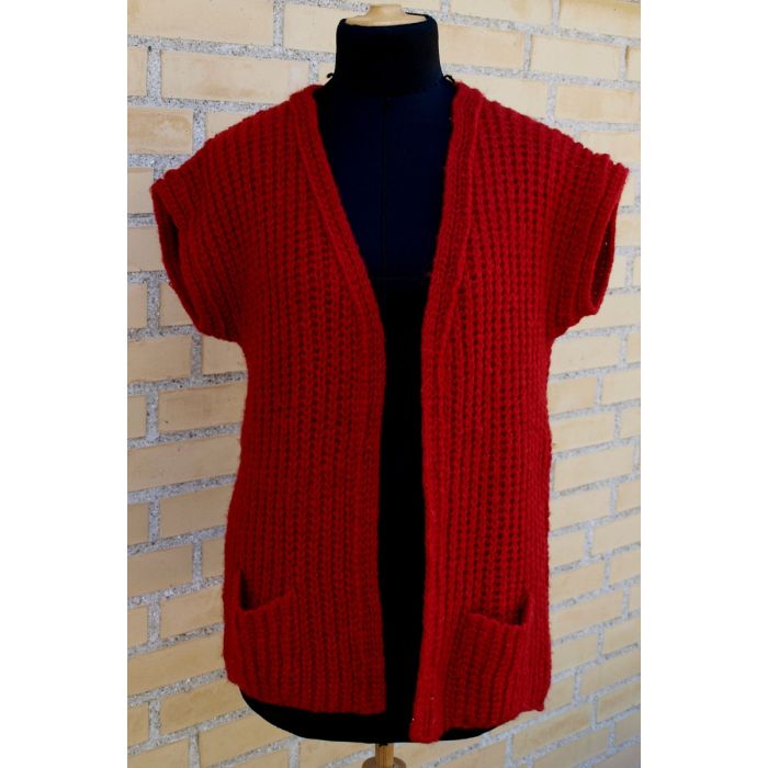 Rød, håndstrikket vintage vest i str. 38, ubrugt