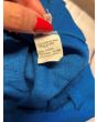 Blå bluse i let strik med pyntesten/diamant, str. S, label