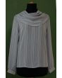 Bluse med vandfaldskrave fra Eurofashion, str. 36. Velholdt