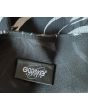 Bluse i chiffon med sort, hvidt, sølvmønster, helforet, str. 38, logo