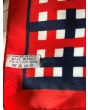 Vintage tørklæde i røde, hvide og marineblå nuancer, label